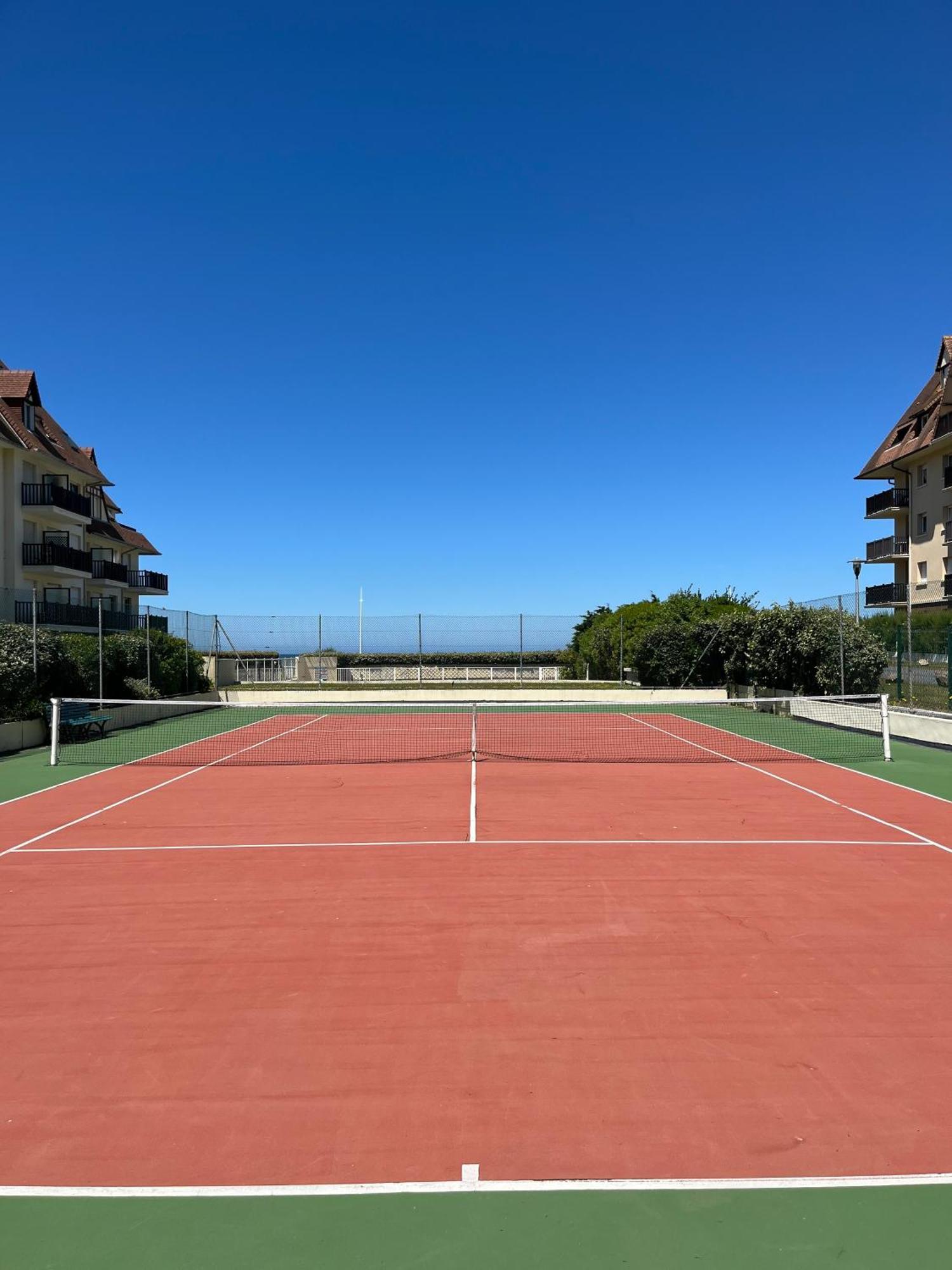 Appartement Douillet - Vue Mer - Piscine/ Tennis Cabourg Luaran gambar